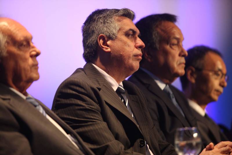 O VII Congresso e Feira Internacional de Transporte e Logística Sustentável da Amazônia (Trans 2018) teve sua abertura na noite desta terça-feira (19) no Hangar - Convenções e Feiras da Amazônia. A cerimônia de abertura contou com a presença do secretário de Estado de Transporte, Kleber Menezes, que representou o governador Simão Jatene; do presidente da Assembleia Legislativa do Pará (Alepa), deputado Márcio Miranda, e de diretores, presidentes e representantes dos 10 órgãos do governo que estão participando do evento, assim como autoridades do setor. Na foto, o presidente da Companhia de Desenvolvimento Econômico do Pará (Codec), Fábio Lúcio Costa.
FOTO: MARCELO LELIS / AG. PARÁ
DATA: 19.06.2018
BELÉM - PARÁ <div class='credito_fotos'>Foto: Marcelo Lelis / Ag. Pará | <a href='/midias/2018/originais/8a3affd6-1186-4712-ae1e-ab9df7c82e26.jpg' download><i class='fa-solid fa-download'></i> Download</a></div>