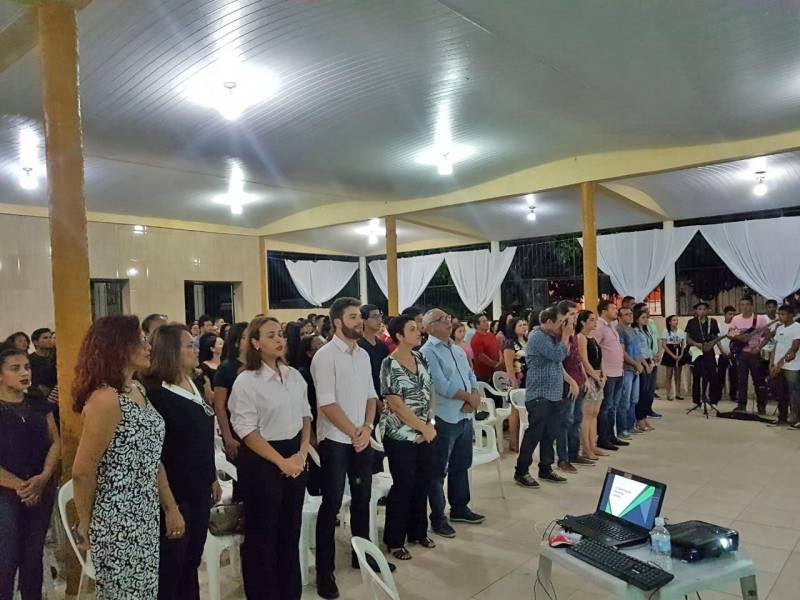 Servidores municipais de Ourém, no nordeste paraense, participaram (foto) do Programa de Municipalização a Escola de Governança Pública do Estado do Pará (EGPA). A formação levou seis cursos e certificou cerca de 200 pessoas, na semana passada. Também foi renovado, por dois anos, o Acordo de Cooperação Técnica entre a EGPA e a prefeitura municipal, o que permite aos servidores municipais o acesso a todas as ações, programas e projetos desenvovidos pela autarquia.

FOTO: ASCOM / EGPA
DATA: 28.05.2018
OURÉM - PARÁ <div class='credito_fotos'>Foto: ASCOM EGPA   |   <a href='/midias/2018/originais/8bf134f5-a591-4512-b100-3b4a5a7b16f8.jpg' download><i class='fa-solid fa-download'></i> Download</a></div>