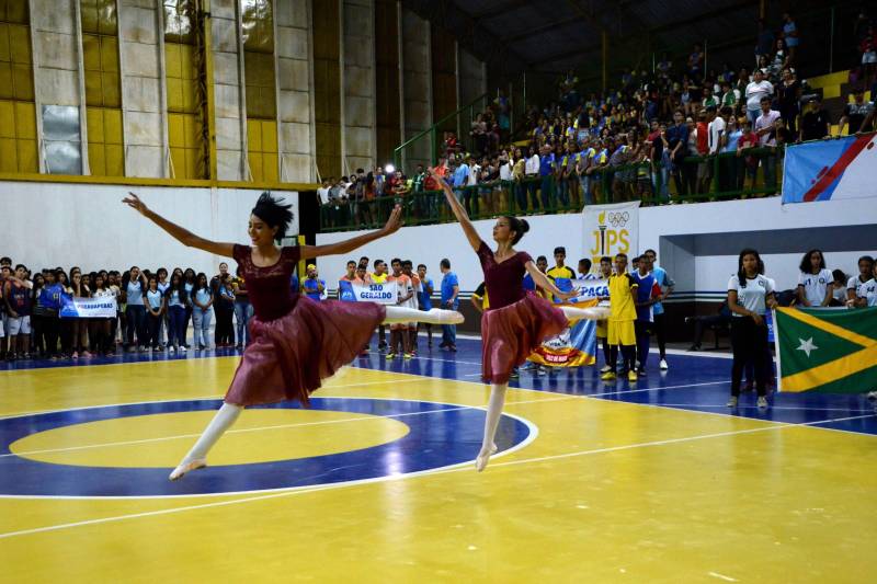Ação esportivo-educacional que há mais de meio século propõe disseminar a cultura da paz e descobrir talentos esportivos, os Jogos Estudantis Paraenses (Jeps) chegam à sua 60ª edição. Até o dia 26 de maio, o município de Parauapebas, no sudeste do Estado, sedia a etapa Carajás, a quarta e última regional, que apontará os representantes da região que vão disputar a etapa estadual, em Belém.
FOTO: FERNANDO NOBRE / ASCOM SEDUC
DATA: 23.05.2018
PARAUAPEBAS - PARÁ <div class='credito_fotos'>Foto: FERNANDO NOBRE/ASCOM SEDUC | <a href='/midias/2018/originais/8c1f3cc8-f9a9-43c6-99c2-46ad7a8d3ce5.jpg' download><i class='fa-solid fa-download'></i> Download</a></div>