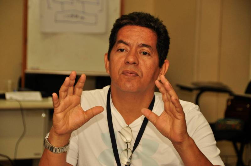 Segundo o coordenador estadual de Humanização da Sespa, Guilherme Martins, a cada oficina o Plano de Ação vem recebendo implementações dos técnicos da Sespa e Secretaria Municipal de Saúde (Sesma), que compõem os Grupos Executivos Estadual e Local, e dos Caps Renascer
FOTO: JOSÉ PANTOJA / ASCOM SESPA
DATA: 07.03.2018
BELÉM - PARÁ <div class='credito_fotos'>Foto: José Pantoja / Ascom Sespa | <a href='/midias/2018/originais/902fa5bd-be24-4202-a392-19689e230cfb.jpg' download><i class='fa-solid fa-download'></i> Download</a></div>