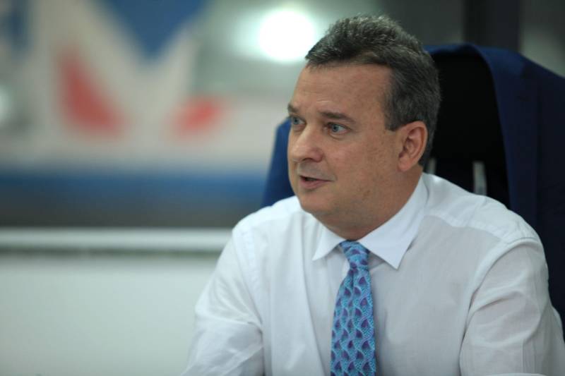 De acordo com Moyses Bendahan (foto), diretor do Procon, quando há relação de consumo, de qualquer tipo, a reclamação é de âmbito do Procon. “Aqui a ideia é resolver os problemas por meio de acordo entre consumidor e empresa. O Procon atua como o mediador do problema sempre tendo como base o Código de Defesa do Consumidor após o contato entre esses dois atores não ter tido resolução”, explicou.
FOTO: MÁCIO FERREIRA / AG. PARÁ
DATA: 15.03.2018
BELÉM - PARÁ <div class='credito_fotos'>Foto: MÁCIO FERREIRA/ AG. PARÁ | <a href='/midias/2018/originais/9280f6ad-a412-482f-9ae7-77734d2bbc81.jpg' download><i class='fa-solid fa-download'></i> Download</a></div>