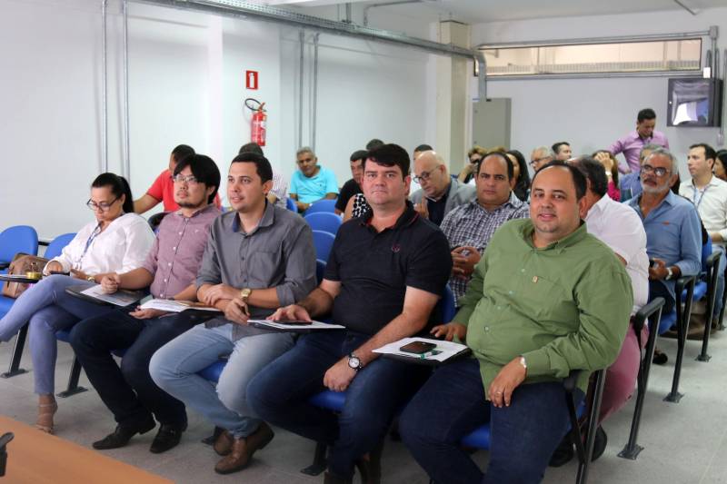 Produtores de queijo e leite do Arquipélago do Marajó fizeram uma visita técnica ao Parque de Ciência e Tecnologia Guamá (PCT Guamá), na segunda-feira (11), onde conheceram os laboratórios de Qualidade do Leite, Engenharia Biológica e Instrumentação para Produtos Agroindustriais, sendo dois específicos de leite e um de melhoramento genético de búfalas.

FOTO: ASCOM PCT GUAMÁ
DATA: 11.06.2018
BELÉM - PARÁ <div class='credito_fotos'>Foto: ASCOM / PCT GUAMÁ   |   <a href='/midias/2018/originais/92ea125a-0798-4b54-8d7e-0ecda6d7aa98.jpg' download><i class='fa-solid fa-download'></i> Download</a></div>