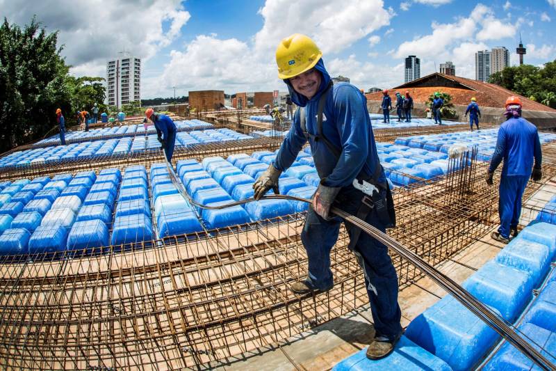 Obras do CCBS, campus II da Uepa, em Belém.
FOTO: NAILANA THIELY / ASCOM UEPA
DATA: 20.03.18
BELÉM - PARÁ <div class='credito_fotos'>Foto: Nailana Thiely / Ascom Uepa | <a href='/midias/2018/originais/963758a0-51c5-4184-ab12-88f0b4f4a966.jpg' download><i class='fa-solid fa-download'></i> Download</a></div>