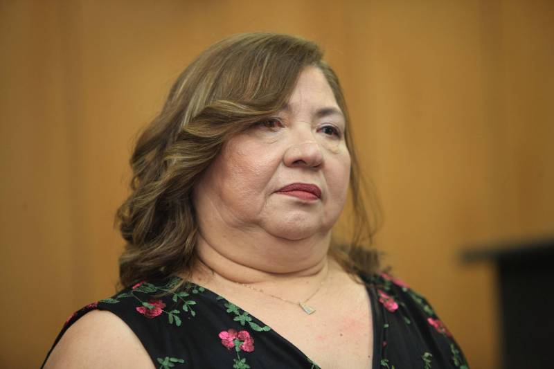 A Secretaria de Estado da Fazenda (Sefa) lançou nesta quarta-feira (09) o serviço de parcelamento de impostos estaduais pela internet. O evento, destinado a empresários e contadores, foi realizado no auditório da Escola de Governança Pública (EGPA), em Belém. Podem ser parcelados pela internet o Imposto sobre Operações Relativas à Circulação de Mercadorias e sobre Prestações de Serviços de Transporte Interestadual e Intermunicipal e de Comunicação (ICMS); Imposto sobre a Propriedade de Veículos Automotores (IPVA); Imposto sobre a Transmissão Causa Mortis e Doação de quaisquer bens ou direitos (ITCD); Taxa de Controle, Acompanhamento e Fiscalização das Atividades de Exploração e Aproveitamento de Recursos Hídricos (TFRH); Taxa de Controle, Acompanhamento e Fiscalização das Atividades de Pesquisa, Lavra, Exploração e Aproveitamento de Recursos Minerais (TFRM); Taxa de Serviços de Arrecadação por Documento de Arrecadação Estadual (DAE) e Dívida Ativa Não Tributária (Dant). Os débitos podem ser pagos em até 60 parcelas, desde que o valor da cada parcela não seja menor que 50 Unidades Padrão Fiscal do Pará (UPF-PA), que hoje é de R$ 3,3271. Na foto, a diretora de Arrecadação e Informações Fazendárias, Edna Farage.
FOTO: MÁCIO FERREIRA / AG. PARÁ
DATA: 09.05.2018
BELÉM - PARÁ <div class='credito_fotos'>Foto: MÁCIO FERREIRA/ AG. PARÁ | <a href='/midias/2018/originais/985220dd-e205-44fc-80e2-29b50ec5fb0e.jpg' download><i class='fa-solid fa-download'></i> Download</a></div>