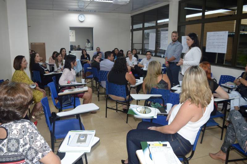 Cerca de 50 profissionais que atuam nos hospitais públicos gerenciados pela Pró-Saúde no Pará participaram do Curso de Atualização para Avaliadores Internos - Manual ONA versão 2018/2022, voltado à capacitação pela metodologia do Sistema Brasileiro de Acreditação (SBA), da Organização Nacional de Acreditação (ONA). O evento foi realizado no Hospital Metropolitano de Urgência e Emergência (HMUE), em Ananindeua – Região Metropolitana de Belém -, nos dias 26 e 27 de novembro.

FOTO: ASCOM HMUE
DATA: 01.12.2018
ANANINDEUA - PARÁ <div class='credito_fotos'>Foto: ASCOM HMUE   |   <a href='/midias/2018/originais/9854df84-bed0-45e4-a6ba-18eb5f64bbcc.jpg' download><i class='fa-solid fa-download'></i> Download</a></div>