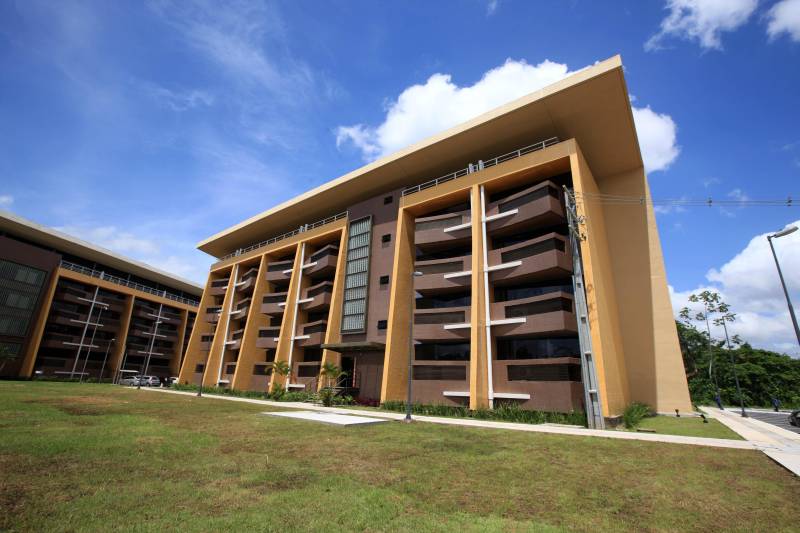 O Governo do Estado inaugura, nesta quarta-feira (7), no Parque de Ciência e Tecnologia Guamá (PCT Guamá), em Belém, um ambiente voltado ao estímulo do ecossistema de inovação. Trata-se do Espaço Empreendedor, que servirá de apoio à instalação de empresas e startups. A inauguração terá a presença do governador Simão Jatene, entre outras autoridades.
FOTO: MÁCIO FERREIRA / AG. PARÁ
DATA: 06.03.2018
BELÉM - PARÁ <div class='credito_fotos'>Foto: MÁCIO FERREIRA/ AG. PARÁ | <a href='/midias/2018/originais/98ecce30-292d-4188-a5d8-2d1de5b7a10a.jpg' download><i class='fa-solid fa-download'></i> Download</a></div>