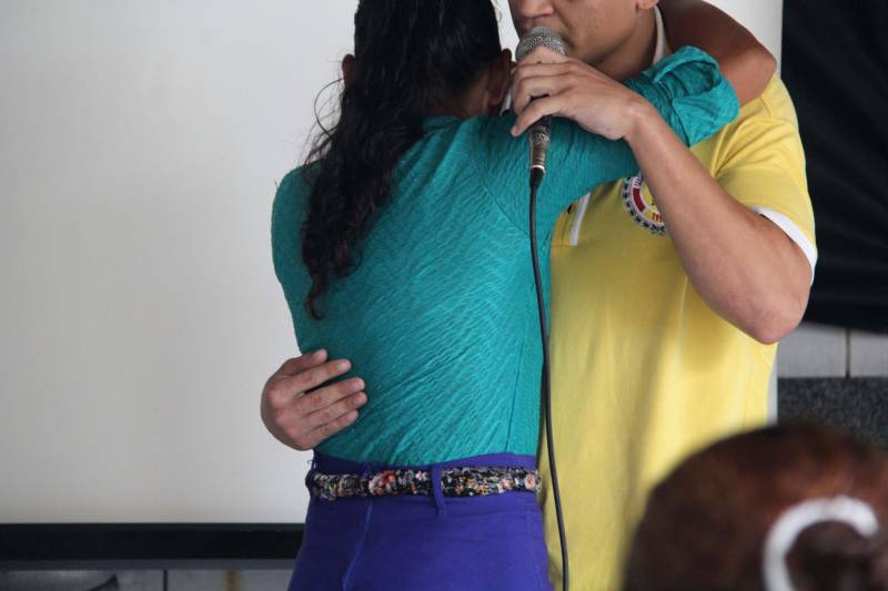 O Dia das Mães na socioeducação é uma data marcada pela emoção de reencontros e pelo fortalecimento dos vínculos afetivos. Pensando nisso, profissionais que atuam nas 15 unidades da Fundação de Atendimento Socioeducativo do Pará (Fasepa), localizadas na Região Metropolitana de Belém e no interior do Estado, promoveram ao longo da última semana uma programação variada, alusiva à data.
FOTO: THIAGO FURTADO / ASCOM FASEPA
DATA: 13.05.2018
ANANINDEUA - PARÁ <div class='credito_fotos'>Foto: THIAGO FURTADO / ASCOM FASEPA | <a href='/midias/2018/originais/992049bd-91b9-4d45-bed9-242007a5995a.jpg' download><i class='fa-solid fa-download'></i> Download</a></div>