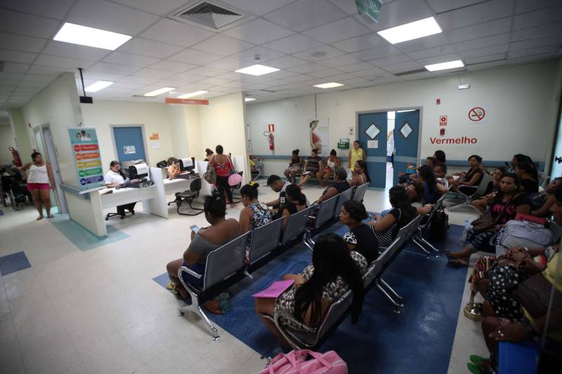 Em 2017, A Santa Casa recebeu a Acreditação Nível 1, para instituições que atendem aos critérios de segurança do paciente em todas as áreas de atividade, incluindo aspectos estruturais e assistenciais. A conquista do Certificado de Acreditação ONA 1 foi muito comemorada pelos 2.600 servidores da Santa Casa de Misericórdia do Pará. Uma onda de otimismo tomou conta do hospital e se expressava através risos, abraços e confraternizações. 

FOTO: ASCOM SANTA CASA
DATA: 18.12.2018
BELÉM - PARÁ <div class='credito_fotos'>Foto: ASCOM / SANTA CASA   |   <a href='/midias/2018/originais/9941eec1-a95c-4e6c-a0cf-5cb444c66afc.jpg' download><i class='fa-solid fa-download'></i> Download</a></div>