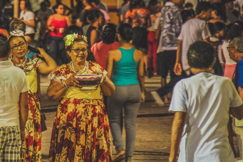 A população de Cametá, no Tocantins, comemorou neste domingo (24), o último dia da festividade do padroeiro da cidade, São João Batista, que vem ganhando homenagem especial desde o dia 14 de junho.
FOTO: TONINHO CASTRO / PREFEITURA DE CAMETÁ
DATA: 24.06.2018
CAMETÁ - PARÁ <div class='credito_fotos'>Foto: TONINHO CASTRO / PREFEITURA DE CAMETÁ | <a href='/midias/2018/originais/9b260f06-49e2-40bf-96f2-37932d95d822.jpg' download><i class='fa-solid fa-download'></i> Download</a></div>