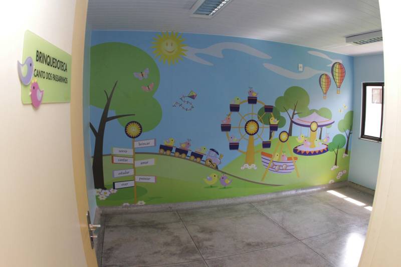 A Pró-Saúde Associação Beneficente de Assistência Social e Hospitalar abriu 322 vagas, em diversas áreas, para contratar a equipe que vai trabalhar no Hospital Materno Infantil, em Barcarena. Todos os cargos possuem disponibilidade para pessoas com deficiência (PCD), observando-se, obrigatoriamente, os critérios descritos em edital, conforme legislação vigente.
FOTO: CRISTINO MARTINS / AG. PARÁ
DATA: 04.01.2018
BARCARENA - PARÁ <div class='credito_fotos'>Foto: Agência Pará | <a href='/midias/2018/originais/9fc4544a-4cfa-4089-ac72-4d23b7ec227d.jpg' download><i class='fa-solid fa-download'></i> Download</a></div>