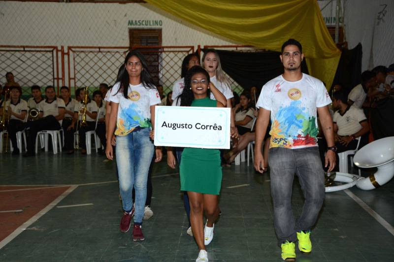A histórica Vigia de Nazaré, no nordeste paraense, sediará no período de 1 a 6 de maio, a etapa regional dos Jogos Estudantis Paraenses (Jeps), que chega este ano a 60ª edição, a segunda competição escolar mais antiga do Brasil, só ficando atrás dos jogos estudantis do Estado do Paraná.
FOTO: FERNANDO NOBRE / ASCOM SEDUC
DATA: 02.05.2018
VIGIA - PARÁ <div class='credito_fotos'>Foto: FERNANDO NOBRE/ASCOM SEDUC | <a href='/midias/2018/originais/a0478e47-8372-49c5-b6ad-480a4f5ba9cf.jpg' download><i class='fa-solid fa-download'></i> Download</a></div>