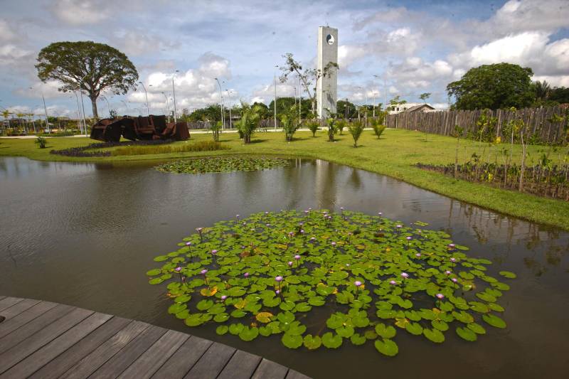 Com uma área equivalente a 1340 campos de futebol (1.340 hectares) o Parque Estadual do Utinga possui uma fauna exuberante com mais de 200 espécies de aves registradas e a maior biodiversidade de peixes em parques em todo o mundo com 90 espécies de peixes catalogadas.
FOTO: IGOR BRANDÃO / AG. PARÁ
DATA: 03.03.2018
BELÉM - PARÁ <div class='credito_fotos'>Foto: IGOR BRANDÃO / AG. PARÁ | <a href='/midias/2018/originais/a3c64436-8609-481b-bb22-88e4cd24db2e.jpg' download><i class='fa-solid fa-download'></i> Download</a></div>
