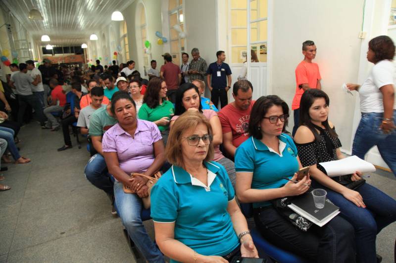 Com palestras, emissão de documentos, apresentações culturais, oficinas e exposições, o Dia D da Cidadania com Síndrome de Down trouxe uma programação diversificada e educativa sobre a questão das pessoas com deficiência intelectual, na manhã desta quinta-feira, 22, na Secretaria de Estado de Justiça e Direitos Humanos (Sejudh).
FOTO: WAGNER ALMEIDA / ASCOM SEJUDH
DATA: 22.03.2018
BELÉM - PARÁ <div class='credito_fotos'>Foto: Wagner Almeida/ Ascom Sejudh | <a href='/midias/2018/originais/a4f22484-2334-485e-bbd7-cc79c39b0d4a.jpg' download><i class='fa-solid fa-download'></i> Download</a></div>