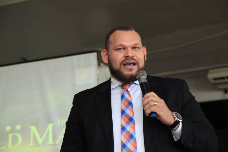 Com debates sobre representatividade, violência e racismo contra populações de matriz africana, quilombolas e indígenas, a IV Conferência Estadual de Promoção da Igualdade Racial foi aberta nesta terça-feira, 27, no Hotel Gold Mar, em Belém. Na foto, o secretário de Estado de Justiça e Direitos Humanos do Pará, Michell Mendes Durans.
FOTO: WAGNER ALMEIDA / ASCOM SEJUDH
DATA: 27.03.2018
BELÉM - PARÁ
<div class='credito_fotos'>Foto: Wagner Almeida/ Ascom Sejudh | <a href='/midias/2018/originais/a5b30945-5e7c-46eb-8730-9e74234d0a15.jpg' download><i class='fa-solid fa-download'></i> Download</a></div>