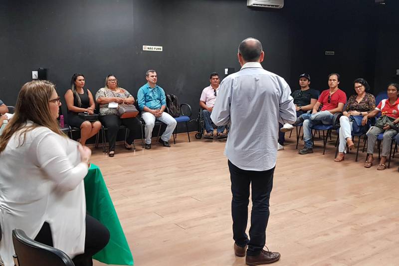 Com a finalização do termo de cooperação técnica firmado entre o governo do Estado e o Programa das Nações Unidas para o Desenvolvimento (Pnud) visando à implantação da política de Governança Pública Compartilhada e dos Fóruns Municipais de Socioeconomia, representantes da população de Tucuruí, um dos quatros municípios-pilotos na região, se reuniram nesta terça-feira (06) com as equipes do Pnud e do Centro Regional de Governo do Sudeste do Pará (CRGSP), no Centro de Esportes Unificados, no Bairro Santa Mônica.
FOTO: ASCOM CRGSP
DATA: 06.11.2018
TUCURUÍ - PARÁ <div class='credito_fotos'>Foto: ASCOM CRGSP | <a href='/midias/2018/originais/a62849ca-4b25-4482-b304-7d1c526627db.jpg' download><i class='fa-solid fa-download'></i> Download</a></div>