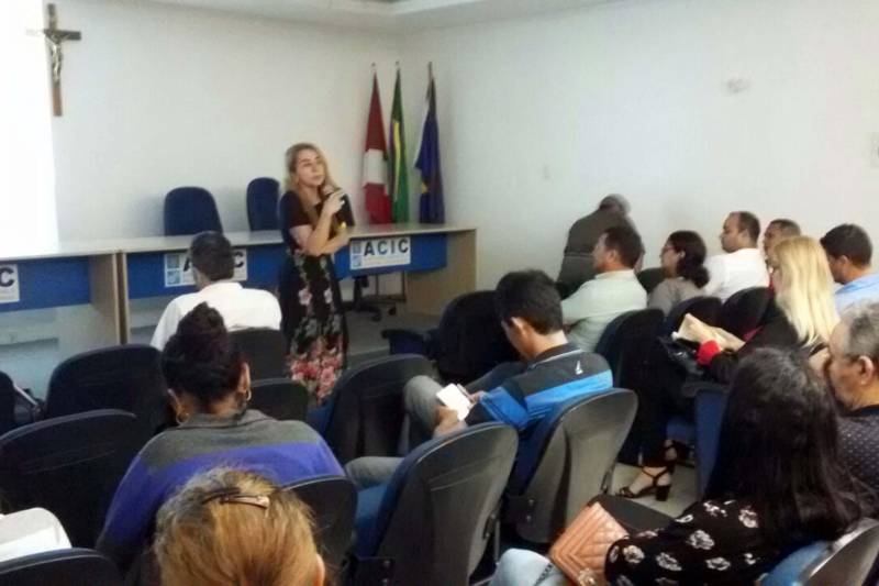A Secretaria da Fazenda do Pará (Sefa) realizou, nesta quarta-feira, 14, na Associação Comercial de Castanhal, município da Região Metropolitana de Belém, reunião de integração com empresários, produtores rurais e representantes das prefeituras. Mais de 80 pessoas participaram do encontro, que teve como tema as novidades da área tributaria estadual.
FOTO: ASCOM SEFA
DATA: 10.03.2018
CASTANHAL - PARÁ <div class='credito_fotos'>Foto: Ascom Sefa | <a href='/midias/2018/originais/a6330790-aca6-4b49-ae37-9326b1b64d64.jpg' download><i class='fa-solid fa-download'></i> Download</a></div>