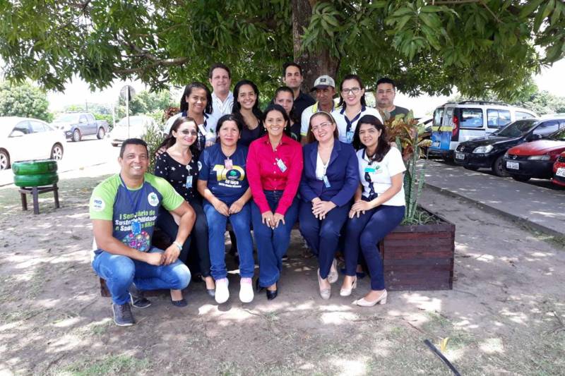 O Hospital Regional do Baixo Amazonas (HRBA), em Santarém, ganhou, nesta quarta-feira, 21, um novo espaço de convivência, que proporciona aos funcionários e pacientes um contato maior com a natureza. Por meio do projeto “Reflorestar”, foi criada uma área sustentável na parte externa da unidade, bem próximo à entrada principal.
FOTO: ASCOM HRPT
DATA: 22.03.2018
SANTARÉM - PARÁ <div class='credito_fotos'>Foto: ASCOM HRPT | <a href='/midias/2018/originais/a6331933-7e8c-406d-82b1-2e5984773950.jpg' download><i class='fa-solid fa-download'></i> Download</a></div>