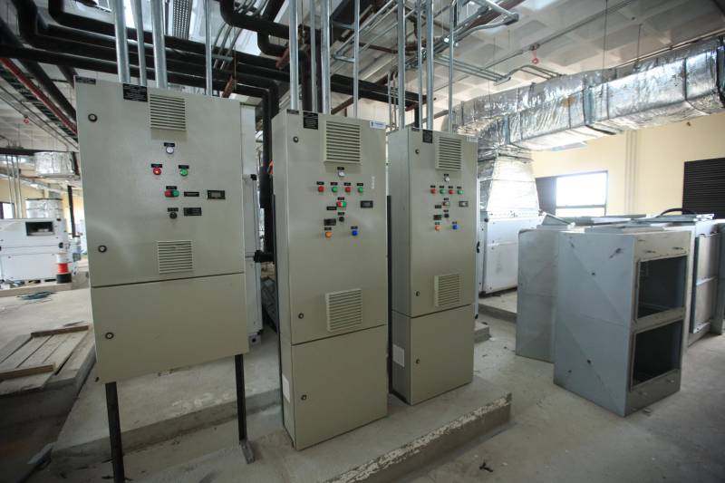 “A população de Itaituba vai contar com uma estrutura fora do comum em hospitais públicos do Brasil”. A afirmação é do engenheiro Gustavo Garoli, gerente geral da obra do Hospital Regional do Tapajós, no município de Itaituba, que está com a estrutura 95% concluída. O hospital que fica na região sudoeste do Estado deve beneficiar, além de cerca de 100 mil itaitubenses, moradores de nove municípios vizinhos.

FOTO: MÁCIO FERREIRA / AG. PARÁ
DATA: 19.12.2018
ITAITUBA - PARÁ <div class='credito_fotos'>Foto: MÁCIO FERREIRA/ AG. PARÁ   |   <a href='/midias/2018/originais/a7595e98-9938-41ae-b845-de7ed109e6e9.jpg' download><i class='fa-solid fa-download'></i> Download</a></div>