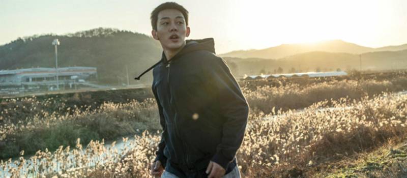 O Cine Líbero Luxardo, da Fundação Cultural do Pará (FCP) exibe a partir desta quinta-feira (22), às 20 h, o filme “Em Chamas”, de Lee Chang-Dong. O longa-metragem sul-coreano, filmado em 2018, entra nas sessões regulares do cinema. A entrada é gratuita para estudantes na sessão de estreia, por meio do Projeto Plateia.
FOTO: DIVULGAÇÃO
DATA: 20.11.2018
BELÉM - PARA <div class='credito_fotos'>Foto: Divulgação | <a href='/midias/2018/originais/a8a35721-f209-47ad-b568-4f8e1be433a3.jpg' download><i class='fa-solid fa-download'></i> Download</a></div>