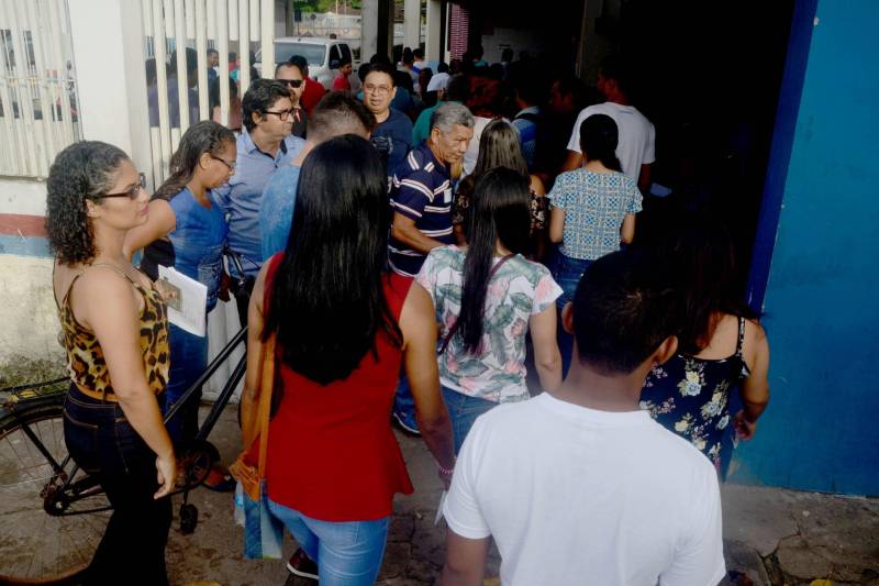 No município de Abaetetuba (foto), 3.015 candidatos fizeram a prova do concurso da Seduc.
FOTO: ELISEU DIAS / ASCOM SEDUC
DATA: 24.06.2018
ABAETETUBA - PARÁ <div class='credito_fotos'>Foto: Eliseu Dias / Ascom Seduc | <a href='/midias/2018/originais/aa893447-c161-4024-a450-73ba5969d1b9.jpg' download><i class='fa-solid fa-download'></i> Download</a></div>