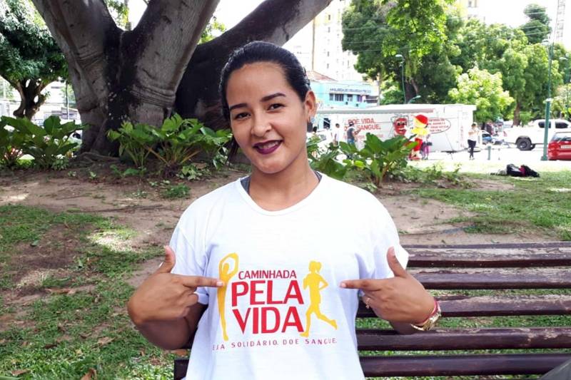 Ao participar da caminhada, Brenda Pimenta (foto), 24, parabenizou a organização do evento e estimulou o ato da doação de sangue. “Esse ato de amor ajuda o próximo e salva vidas”. 

FOTO: CARLOS SODRÉ/AG. PARÁ
DATA: 25.11.2018
BELÉM - PARÁ <div class='credito_fotos'>Foto: ASCOM SESPA   |   <a href='/midias/2018/originais/ac430364-e095-4943-af3b-4d59ac065243.jpg' download><i class='fa-solid fa-download'></i> Download</a></div>