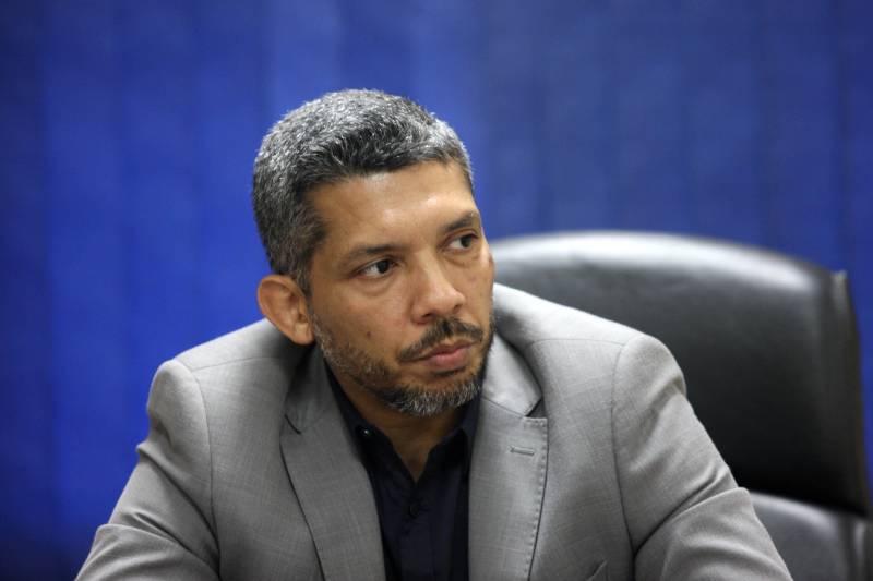 De acordo com o delegado geral da Polícia Civil do Pará, Cláudio Galeno (foto), nenhum outro estado brasileiro teve esse incremento em sua força policial. “Posso afirmar sem medo que o governador Simão Jatene foi o grande responsável pela revitalização do nosso contingente policial.
FOTO: MARCELO LELIS / AG. PARÁ
DATA: 21.05.2018
BELÉM - PARÁ <div class='credito_fotos'>Foto: Marcelo Lelis / Ag. Pará | <a href='/midias/2018/originais/aca14343-1ea4-46e7-b9fa-ff7d57d48cce.jpg' download><i class='fa-solid fa-download'></i> Download</a></div>