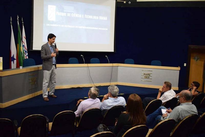 O seminário “Política Estadual de Ciência, Tecnologia e Inovação (CT&I) e de Educação Profissional e Tecnológica (EPT) – Balanço e Perspectivas”, realizado na quarta-feira (28), mostrou os resultados das ações executadas pela Secretaria de Estado de Ciência, Tecnologia e Educação Profissional e Tecnológica (Sectet). No auditório da Federação das Indústrias do Pará (Fiepa), os organizadores também destacaram as perspectivas de continuidade para os próximos anos. Na foto, o diretor presidenteda Fundação Guamá, Antônio Abelém.

FOTO: ASCOM SECTET
DATA: 29.11.2018
BELÉM - PARÁ <div class='credito_fotos'>Foto: Ascom Sectet   |   <a href='/midias/2018/originais/ad01d9a1-78a7-4157-81ae-f1889dd2a00b.jpg' download><i class='fa-solid fa-download'></i> Download</a></div>