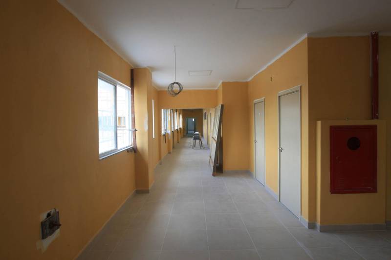 Em Capanema, está sendo construído o Hospital Regional dos Caetés (foto). É mais uma unidade de saúde estratégica na cobertura de alta e média complexidade; atenderá a população de 17 municípios da Região Nordeste
FOTO: SIDNEY OLIVEIRA / AG. PARÁ
DATA: 18.10.2018
CASTANHAL - PARÁ <div class='credito_fotos'>Foto: Sidney Oliveira/Ag. Pará | <a href='/midias/2018/originais/ae2e67c1-b48c-40e7-be69-a51e0c0bb7d2.jpg' download><i class='fa-solid fa-download'></i> Download</a></div>