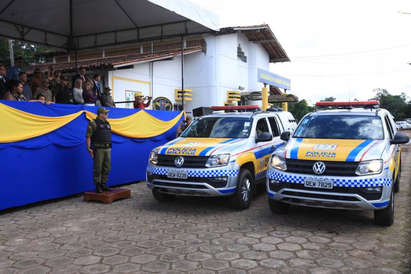 Em comemoração aos seus 43 anos, o Batalhão de Polícia Rodoviária (BPRV) inaugurou na manhã desta sexta-feira (4) o seu Canil, o primeiro setorial do Estado. O canil setorial do BPRV é um projeto operacional que visa intensificar o combate ao tráfico de drogas.
FOTO: MÁCIO FERREIRA / AG. PARÁ
DATA: 04.05.2018
MARITUBA - PARÁ <div class='credito_fotos'>Foto: MÁCIO FERREIRA/ AG. PARÁ | <a href='/midias/2018/originais/ae7cc1a6-702f-4279-b8fc-a753f5a1fb8f.jpg' download><i class='fa-solid fa-download'></i> Download</a></div>