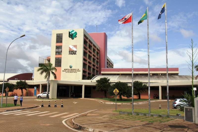 O Dia Internacional do Combate ao Câncer Infantil, lembrado em 15 de fevereiro, serve para chamar a atenção da sociedade para a doença que, a cada ano, atinge mais de 12 mil crianças e adolescentes, segundo o Instituto Nacional de Câncer (Inca). O Pará tem se tornado referência no tratamento à doença, principalmente por conta da atuação de duas unidades de saúde: o Hospital Oncológico Infantil Octávio Lobo, em Belém, e o Hospital Regional do Baixo Amazonas (HRBA), em Santarém.
FOTO: JOAB FERREIRA / ASCOM HRBA
DATA: 16.02.2018
SANTARÉM - PARÁ <div class='credito_fotos'>Foto: Joab Ferreira / Ascom HRBA | <a href='/midias/2018/originais/aebc55e2-e79b-4ef4-9fae-8cc686305b84.jpg' download><i class='fa-solid fa-download'></i> Download</a></div>