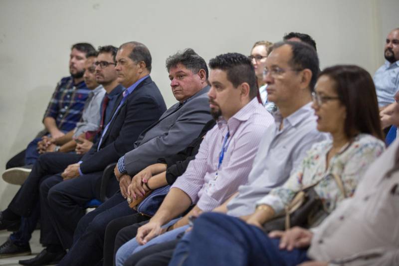 Com o tema “Fazer saúde na Amazônia: desafios e perspectivas nas comunidades ribeirinhas”, a XII Semana da Saúde realizada pelo Centro de Ciências Biológicas e da Saúde (CCBS) da Universidade do Estado do Pará (Uepa) foi aberta na noite desta quarta-feira, 16.
FOTO: NAILANA THIELY / ASCOM UEPA
DATA: 17.05.2018
BELÉM - PARÁ <div class='credito_fotos'>Foto: Nailana Thiely / Ascom Uepa | <a href='/midias/2018/originais/af6b0dd1-97fb-4ff7-a177-c75f883340b1.jpg' download><i class='fa-solid fa-download'></i> Download</a></div>