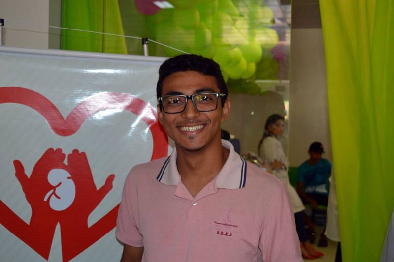 Outro que recebeu uma “nova vida” foi o estudante Jheiel Brito (foto), de 20 anos. O procedimento realizado no jovem ocorreu em dezembro de 2016. Ele conta que foi obrigado a abrir mão de muita coisa por conta do problema renal. 

FOTO: ASCOM HRBA
DATA: 23.11.2018
SANTARÉM - PARÁ <div class='credito_fotos'>Foto: Ascom HRBA   |   <a href='/midias/2018/originais/b063886a-9085-410a-a150-307c156b010a.jpg' download><i class='fa-solid fa-download'></i> Download</a></div>