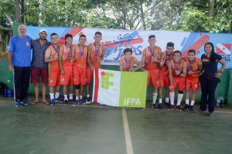 A etapa regional dos Jogos Estudantis Paraenses (Jeps), realizada de 16 a 19 de maio, no município de Igarapé-Açu, no nordeste do Estado, selecionou os times que vão disputar a etapa estadual, em junho, em Belém. Depois dos quatro dias de disputas, Castanhal foi apontada como a delegação que levará para a próxima etapa o maior número de times.
FOTO: RAI PONTES / ASCOM SEDUC
DATA: 20.05.2018
IGARAPÉ-AÇU - PARÁ <div class='credito_fotos'>Foto: Rai Pontes/Ascom Seduc | <a href='/midias/2018/originais/b08d3434-2692-470d-8c3b-678d81627f64.jpg' download><i class='fa-solid fa-download'></i> Download</a></div>