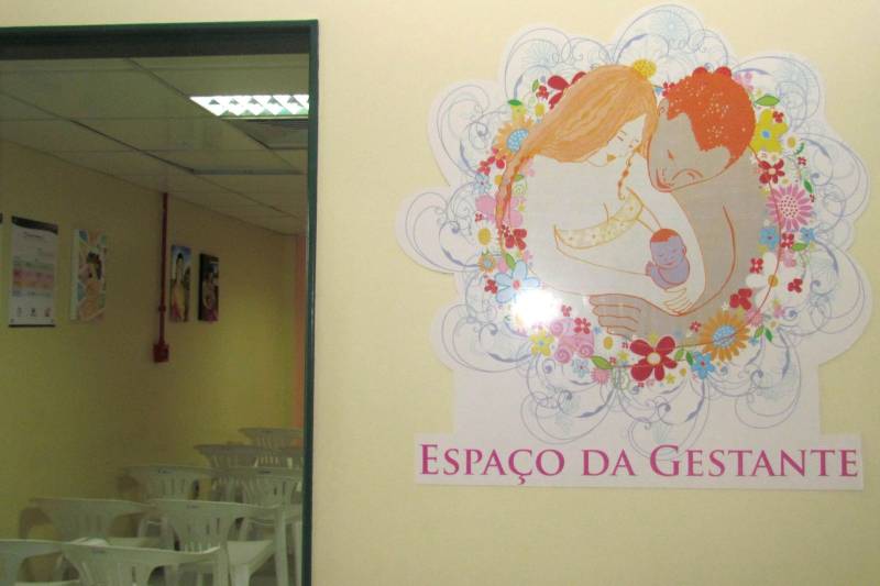 O HRPM também possui o Grupo de Apoio ao Aleitamento Materno Exclusivo (Gaame), responsável pelo desenvolvimento de várias atividades de educação em saúde às gestantes, entre elas, palestras, orientações sobre a amamentação, trabalho de parto e informações sobre o funcionamento do hospital no acolhimento das mesmas, que dispõem do “Espaço da Gestante”.

FOTO: ASCOM HRPM
DATA: 29.11.2018
BREVES - PARÁ <div class='credito_fotos'>Foto: Ascom HRPM   |   <a href='/midias/2018/originais/b2f1a05d-48d3-48f6-ac01-7e96327092f3.jpg' download><i class='fa-solid fa-download'></i> Download</a></div>