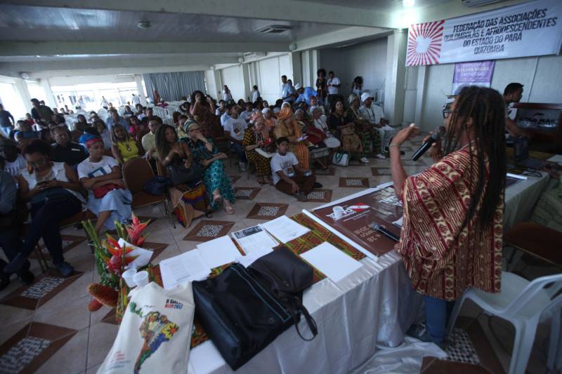 Mais de 400 lideranças de povos tradicionais de matrizes africanas, remanescentes quilombolas e indígenas estão reunidos em Belém, em um hotel da cidade, para a IV Conferência Estadual de Promoção da Igualdade Racial (Conepir).
FOTO: RODOLFO OLIVEIRA / AG. PARÁ
DATA: 28.03.2018
BELÉM - PARÁ <div class='credito_fotos'>Foto: Rodolfo Oliveira/Ag. Pará | <a href='/midias/2018/originais/b347de9d-edc4-4e72-abea-81228729f013.jpg' download><i class='fa-solid fa-download'></i> Download</a></div>