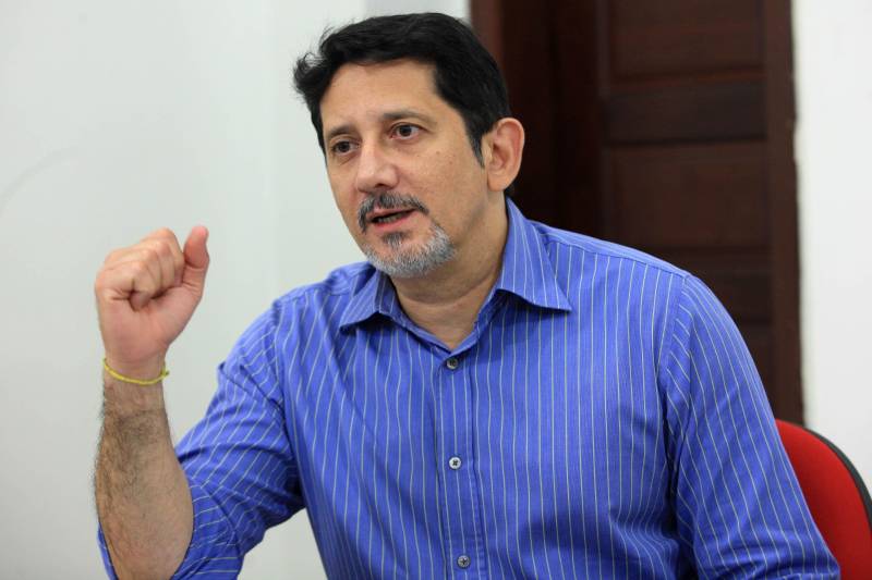 Segundo o diretor Científico da Fapespa, Helder de Paula Mello (foto), o objetivo dos investimentos é contribuir para que o município passe por transformações positivas nos próximos anos, já que em pouco tempo a economia de toda a região sentirá os reflexos da exploração de petróleo.
FOTO: RODOLFO OLIVEIRA / AG. PARÁ
DATA: 24.04.2018
SALINÓPOLIS - PARÁ <div class='credito_fotos'>Foto: Rodolfo Oliveira/Ag. Pará | <a href='/midias/2018/originais/b419b5ce-66c1-4a34-b89d-0bf7d9b96306.jpg' download><i class='fa-solid fa-download'></i> Download</a></div>