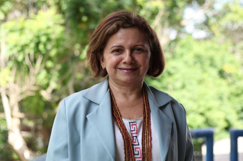 Na manhã desta terça-feira (6), o Governo do Estado, através da SEJUDH, em parceira com o Instituto Federal do Pará deu inicio ao curso de capacitação em Língua Portuguesa como língua estrangeira para imigrantes que estão em situação de refúgio e estadia permanente na capital paraense. Na foto, a coordenadora do Centro de Idiomas do IFPA, Regina Krelling.
FOTO: WAGNER ALMEIDA / ASCOM SEJUDH
DATA: 06.11.2018
BELÉM - PARÁ <div class='credito_fotos'>Foto: Wagner Almeida/ Ascom Sejudh | <a href='/midias/2018/originais/b42cfd6f-23c0-49f3-8e03-30f65c98008c.jpg' download><i class='fa-solid fa-download'></i> Download</a></div>