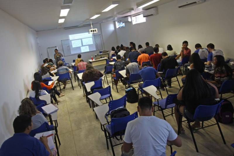 Campus de Salinópolis da UFPA.
FOTO: IGOR BRANDÃO / AG. PARÁ
DATA: 24.04.2018
SALINÓPOLIS - PARÁ <div class='credito_fotos'>Foto: IGOR BRANDÃO / AG. PARÁ | <a href='/midias/2018/originais/b4bc4032-6ff2-4641-960f-989a8591316e.jpg' download><i class='fa-solid fa-download'></i> Download</a></div>