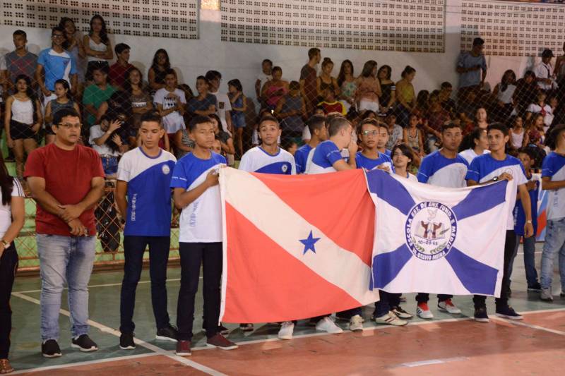 A histórica Vigia de Nazaré, no nordeste paraense, sediará no período de 1 a 6 de maio, a etapa regional dos Jogos Estudantis Paraenses (Jeps), que chega este ano a 60ª edição, a segunda competição escolar mais antiga do Brasil, só ficando atrás dos jogos estudantis do Estado do Paraná.
FOTO: FERNANDO NOBRE / ASCOM SEDUC
DATA: 02.05.2018
VIGIA - PARÁ <div class='credito_fotos'>Foto: FERNANDO NOBRE/ASCOM SEDUC | <a href='/midias/2018/originais/ba76cf38-332d-4c86-8de0-b24ac1b09506.jpg' download><i class='fa-solid fa-download'></i> Download</a></div>