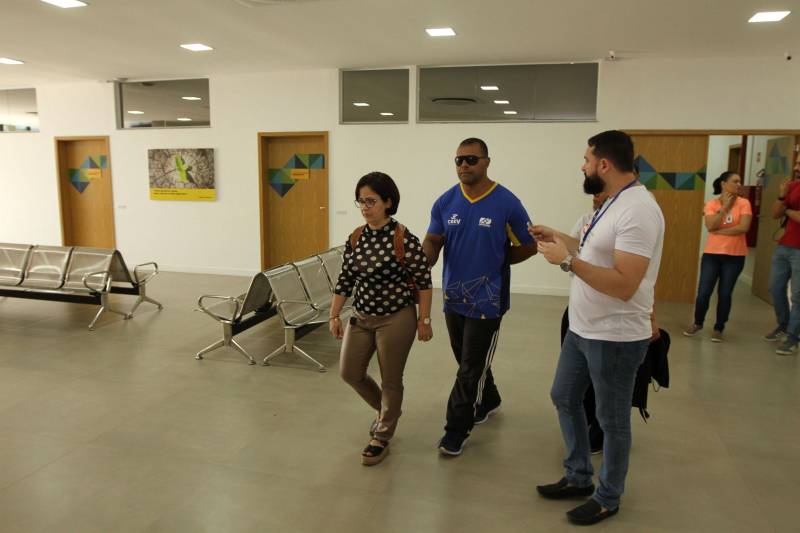 O Centro Integrado de Inclusão e Reabilitação (CIIR), em Belém, recebeu no último sábado (1°) a visita do tetracampeão paralímpico de judô Antônio Tenório. Acompanhado pelo diretor-executivo do Centro, José Neto, de outros diretores e fisioterapeutas, que descreveram a estrutura oferecida à população, o paratleta aprovou os recursos disponíveis no espaço.

FOTO: CRISTINO MARTINS / AG. PARÁ
DATA: 01.12.2018
BELÉM - PARÁ <div class='credito_fotos'>Foto: Cristino Martins/Ag. Pará   |   <a href='/midias/2018/originais/bcc489ef-8f7a-442a-9a26-44b1d4ad613c.jpg' download><i class='fa-solid fa-download'></i> Download</a></div>