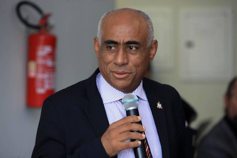 Renovar, reinventar, repensar e preservar a Amazônia e sua extensa biodiversidade serão as principais funções do Centro de Estudos Avançados da Biodiversidade (Ceabio), o primeiro da região Norte e um dos pioneiros do país. Inaugurado nesta quarta-feira (21), o laboratório faz parte do Parque de Ciência e Tecnologia Guamá (PCT Guamá), sediado em Belém. Na foto, o vice-reitor da UFPA, professor Gilmar Pereira da Silva.
FOTO: MÁCIO FERREIRA / AG. PARÁ
DATA: 21.02.2018
BELÉM - PARÁ <div class='credito_fotos'>Foto: MÁCIO FERREIRA/ AG. PARÁ | <a href='/midias/2018/originais/be8d0776-e78a-4af0-8dd5-1b375d91c2f9.jpg' download><i class='fa-solid fa-download'></i> Download</a></div>