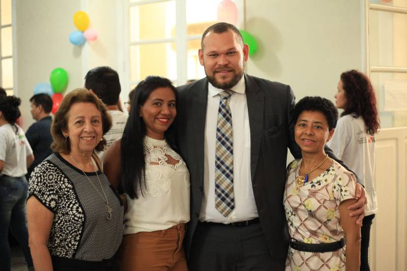 Com palestras, emissão de documentos, apresentações culturais, oficinas e exposições, o Dia D da Cidadania com Síndrome de Down trouxe uma programação diversificada e educativa sobre a questão das pessoas com deficiência intelectual, na manhã desta quinta-feira, 22, na Secretaria de Estado de Justiça e Direitos Humanos (Sejudh).
FOTO: WAGNER ALMEIDA / ASCOM SEJUDH
DATA: 22.03.2018
BELÉM - PARÁ <div class='credito_fotos'>Foto: Wagner Almeida/ Ascom Sejudh | <a href='/midias/2018/originais/c331aba0-268b-497d-8613-6391779332af.jpg' download><i class='fa-solid fa-download'></i> Download</a></div>