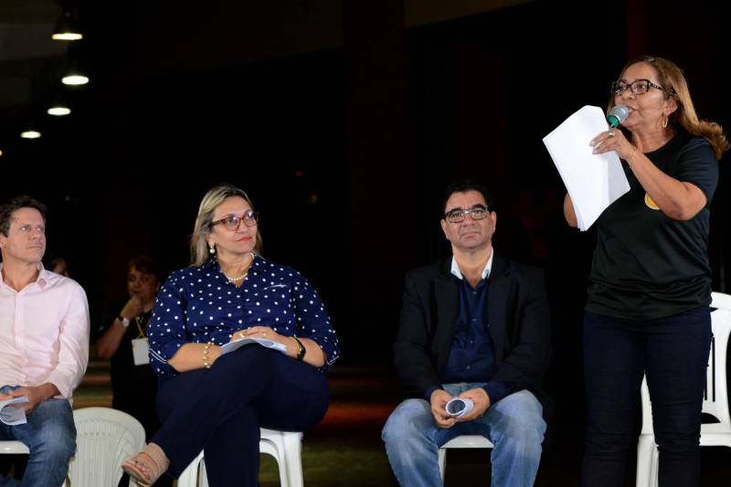 A abertura da Etapa Estadual dos Jogos Estudantis Paraenses (Jeps) 2018 teve um sabor especial para os 883 atletas, técnicos e dirigentes do esporte escolar que participaram da cerimônia na noite desta terça-feira, 19, no Estádio Jornalista Edgar Proença, o Mangueirão. Na foto, a coordenadora do NEL, Ana Glória Guerreiro Nascimento.
FOTO: FERNANDO NOBRE / ASCOM SEDUC
DATA: 19.06.2018
BELÉM - PARÁ <div class='credito_fotos'>Foto: FERNANDO NOBRE/ASCOM SEDUC | <a href='/midias/2018/originais/c335acb9-34c7-4a3e-ad4e-0d4ed76a6b69.jpg' download><i class='fa-solid fa-download'></i> Download</a></div>