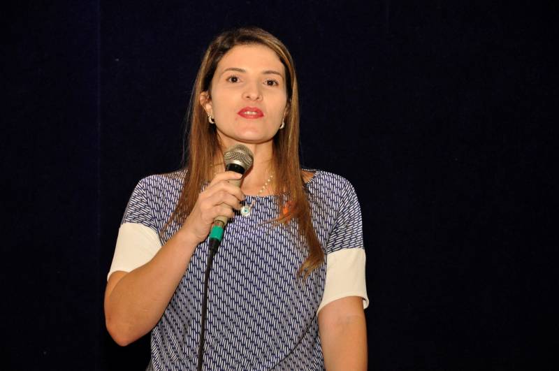 A psicóloga e coordenadora do Pro Paz Integrado Santa Casa, Nayana Klautau, reforçou o trabalho do Pro Paz o sentido da prevenção e combate ao abuso e exploração sexual de crianças e adolescentes
FOTO: JOSÉ PANTOJA / ASCOM SESPA
DATA: 09.05.2018
BELÉM - PARÁ
<div class='credito_fotos'>Foto: José Pantoja / Ascom Sespa | <a href='/midias/2018/originais/c3741233-9b79-4703-9b5d-6ba92483f471.jpg' download><i class='fa-solid fa-download'></i> Download</a></div>
