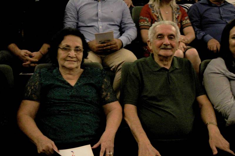 Ao som da Marujada, das ladainhas e do retumbão, o Governo do Estado inaugurou na noite de sábado, 15, o Liceu de Música de Bragança. A entrega do liceu e do teatro que compõe o projeto elaborado pela Secretaria de Estado de Cultura  (Secult)  aconteceu no clima da Marujada, festa folclórico-religiosa que começa neste domingo, 16.

FOTO: RODOLFO OLIVEIRA / AG. PARÁ
DATA: 16.12.2018
BRAGANÇA - PARÁ <div class='credito_fotos'>Foto: Rodolfo Oliveira/Ag. Pará   |   <a href='/midias/2018/originais/c5076f4a-9f15-4d34-a93d-b90fcd2d1013.jpg' download><i class='fa-solid fa-download'></i> Download</a></div>