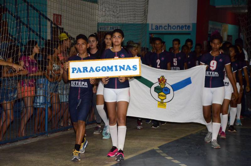 Uma intensa programação cultural, social e esportiva movimenta a cidade de Mãe do Rio, nesta sexta-feira (11), quando o município comemora 30 anos de fundação. Os competidores da etapa regional de Mãe do Rio dos Jogos Estudantis Paraenses (Jeps) terão um forte aliado durante os cinco dias da competição: a animação da torcida local.
FOTO: ELISEU DIAS / ASCOM SEDUC
DATA: 09.05.2018
MÃE DO RIO - PARÁ <div class='credito_fotos'>Foto: Eliseu Dias / Ascom Seduc | <a href='/midias/2018/originais/c53705d6-e67f-4191-b820-a8df59f6becb.jpg' download><i class='fa-solid fa-download'></i> Download</a></div>