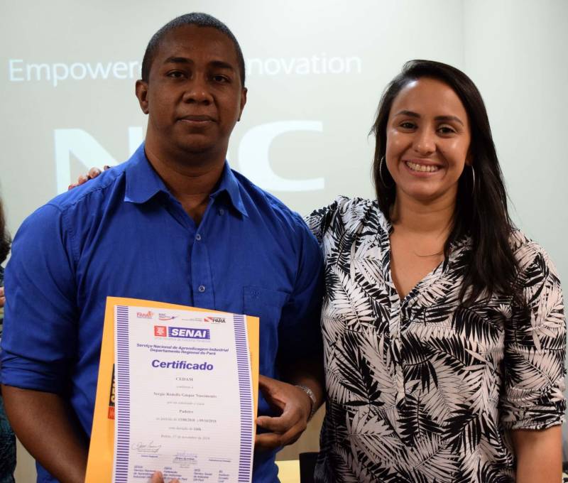 Ainda na programação, a Sectet certificou os concluintes de sete cursos realizados em parceria com o Núcleo de Articulação e Cidadania (NAC) e com o Senai (Serviço Nacional de Aprendizagem Industrial). Um dos concluintes do curso de Panificação, Sérgio Nascimento (foto), disse que teve sua vida transformada após a realização do curso, já que havia deixado o emprego de agente de portaria recentemente.

FOTO: ASCOM SECTET
DATA: 29.11.2018
BELÉM - PARÁ <div class='credito_fotos'>Foto: Ascom Sectet   |   <a href='/midias/2018/originais/c63d6ccf-adb2-48fd-9a5a-3f48b174096d.jpg' download><i class='fa-solid fa-download'></i> Download</a></div>