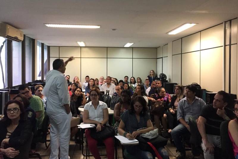 Iniciou na segunda-feira (5), mais uma edição do Curso Siconv destinado às prefeituras que fazem parte do Programa Municípios Sustentáveis (PMS). Cinquenta técnicos, de cinco cidades paraenses (Belém, Abaetetuba, Santana do Araguia, Bujaru e Capanema), participam da iniciativa da Secretaria Extraordinária de Municípios Sustentáveis, em parceria com a Escola de Governança do Pará (EGPA) e Secretaria de Estado de Administração (Sead). O curso tem duração de cinco dias.
FOTO: DANI FILGUEIRAS / ASCOM SEMSU
DATA: 05.11.2018
BELÉM - PARÁ <div class='credito_fotos'>Foto: DANI FILGUEIRAS / ASCOM SEMSU | <a href='/midias/2018/originais/cc3cf8ae-b932-441f-a153-1f78af2f13b2.jpg' download><i class='fa-solid fa-download'></i> Download</a></div>