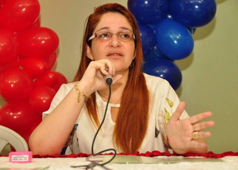 Com o tema “Homem, cuidar-se é preciso” o Centro de Atenção Psicossocial Marajoara (Capsad III), na Marambaia, realizou nesta quinta-feira, 6, palestras sobre dependência química de álcool e outras drogas, tabagismo, IST-Aids e câncer de próstata. Realizado em alusão ao Novembro Azul e Dezembro Vermelho, o evento, que também ofertou serviços básicos ambulatoriais, foi destinado aos servidores e usuários do CAPs. As palestras foram ministradas pelo médico clinico geral Moisés Carvalho; a técnica de enfermagem Círia Regina Paz; e pelo diretor da Casa de Davi, Adriano Gilian. Na foto, Maria Cristina Rodrigues, diretora do CAPs e enfermeira especialista em Saúde Coletiva e Auditoria.

FOTO: JOSÉ PANTOJA / ASCOM SESPA
DATA: 06.12.2018
BELÉM - PARÁ <div class='credito_fotos'>Foto: José Pantoja / Ascom Sespa   |   <a href='/midias/2018/originais/cf95c55b-c771-4d93-8c45-16dff1e745ee.jpg' download><i class='fa-solid fa-download'></i> Download</a></div>