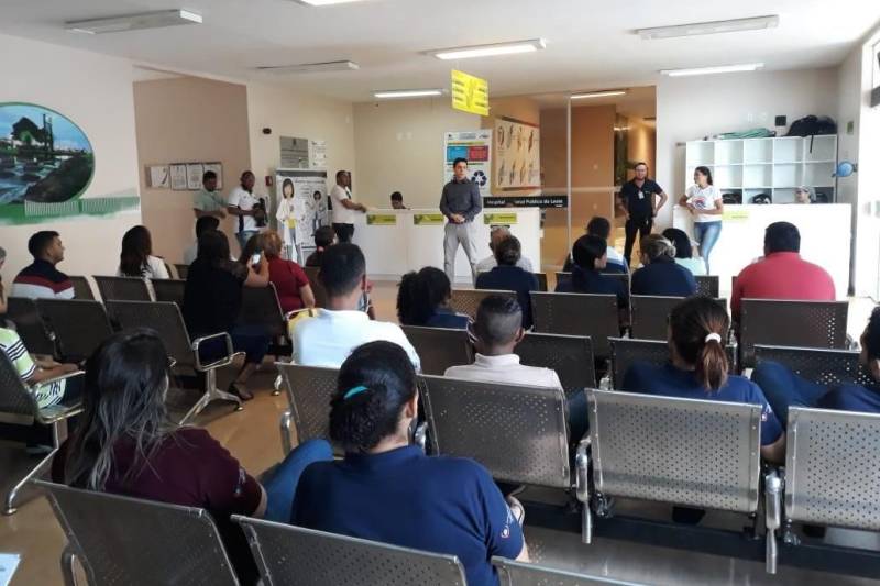 Durante todo o mês de novembro, colaboradores, usuários e receberão orientações prevenção e saúde nas áreas de atendimento do hospital.

FOTO: ASCOM HRPL
DATA: 18.11.2018
PARAGOMINAS - PARÁ <div class='credito_fotos'>Foto: ASCOM HRPL   |   <a href='/midias/2018/originais/d1d26009-7d3f-4977-b677-9a089f2ee214.jpg' download><i class='fa-solid fa-download'></i> Download</a></div>